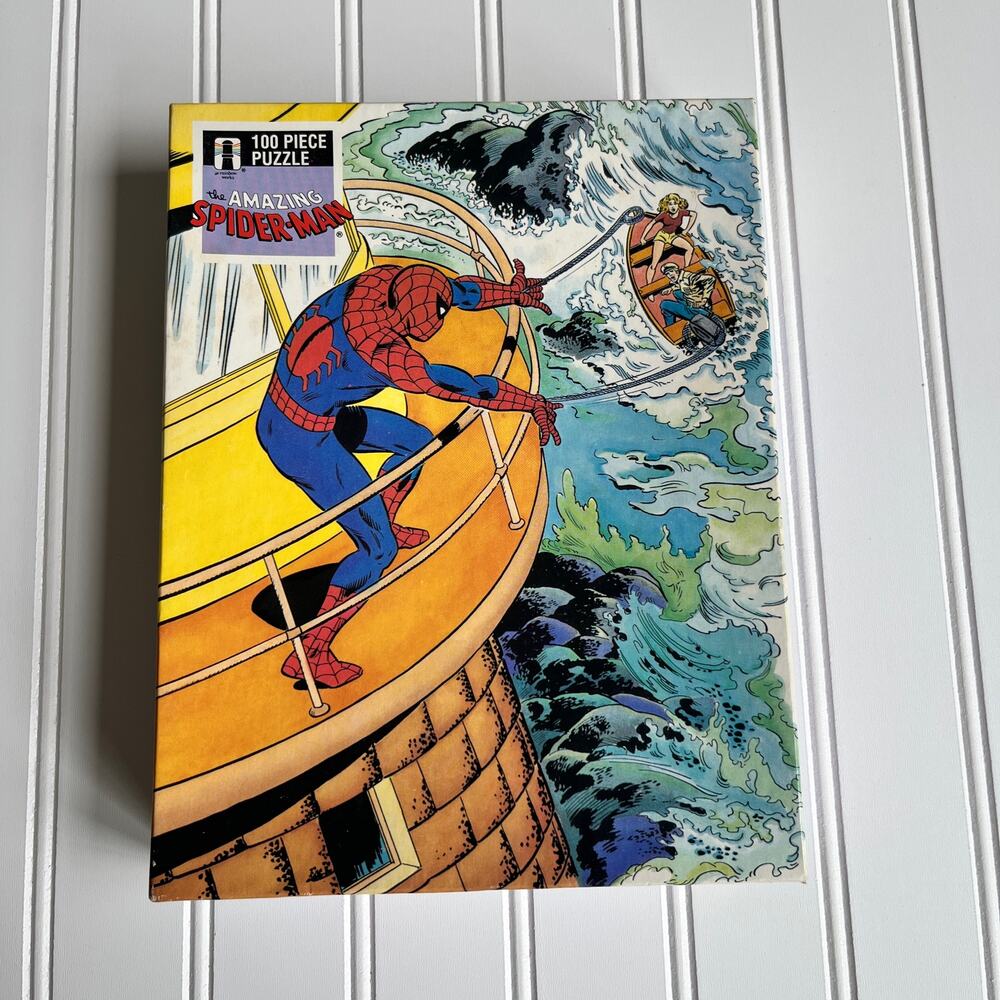 Vintage Marvel Spider-Man 100 piece jigsaw Puzzle Rainbow Works 1980's